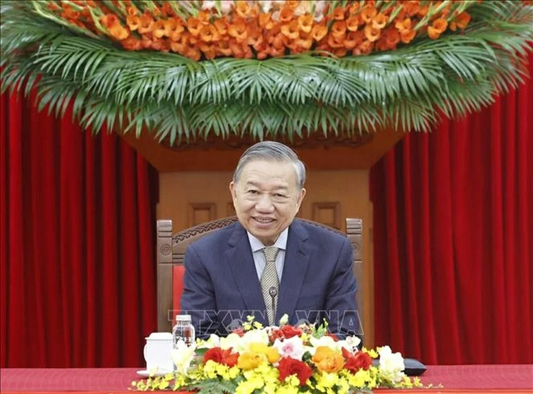 General Secretary To Lam holds phone talks with RoK President Lee Jae Myung