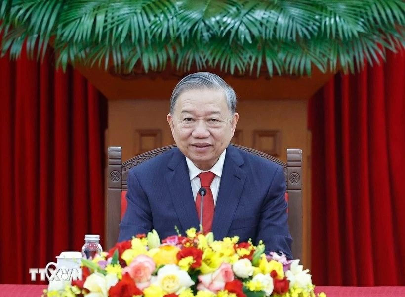 Party General Secretary To Lam holds phone talks with Singapores ruling party leader Lawrence Wong