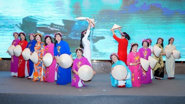 Warm Homeland Spring of the Vietnamese community in Yunnan, China