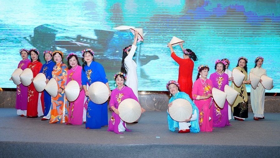 Warm Homeland Spring of the Vietnamese community in Yunnan, China