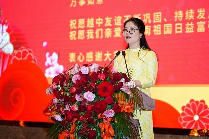 Warm Homeland Spring of the Vietnamese community in Yunnan, China Warm Homeland Spring of the Vietnamese community in Yunnan, China