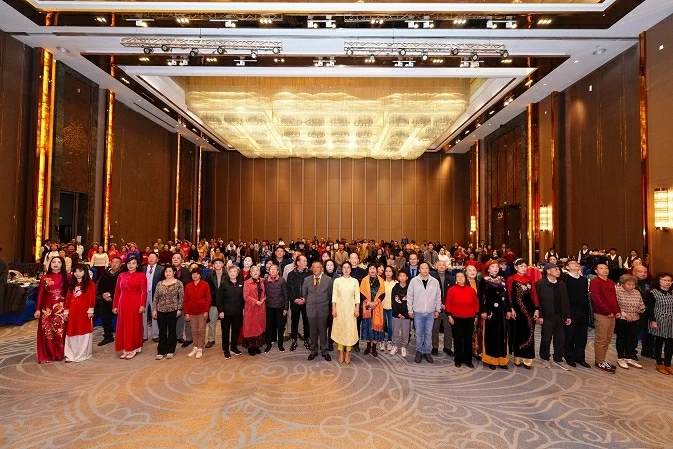 Warm Homeland Spring of the Vietnamese community in Yunnan, China Warm Homeland Spring of the Vietnamese community in Yunnan, China