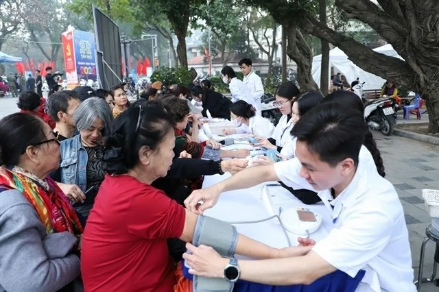 Over 1,000 elderly citizens in Hanoi benefit from free health screenings. (Photo: VNA)