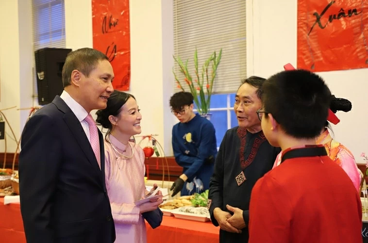 Vietnamese community in the UK welcomes the Lunar New Year of the Horse 2026
Vietnamese community in the UK welcomes the Lunar New Year of the Horse 2026
