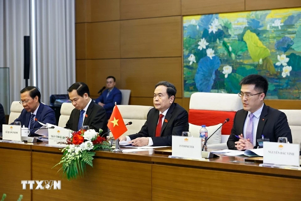 NA Chairman Tran Thanh Man, Speaker of Jordanian House of Representatives Mazen Turki El Qadi hold talks in Hanoi