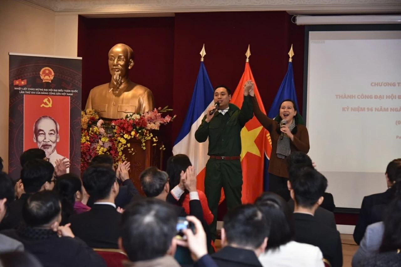 Celebrating the 96th anniversary of the founding of the Communist Party of Vietnam in France