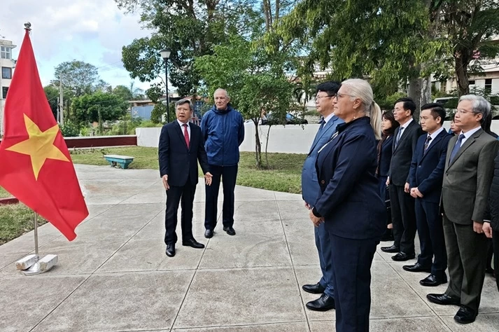 Ceremony celebrates 96th Anniversary of Party founding and success of 14th Congress in Cuba