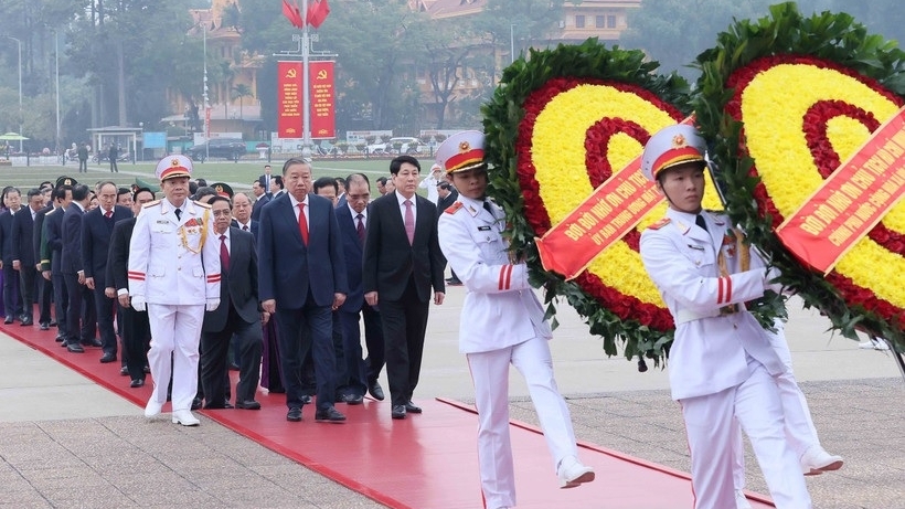 Party, State leaders pay homage to President Ho Chi Minh on CPV founding anniversary