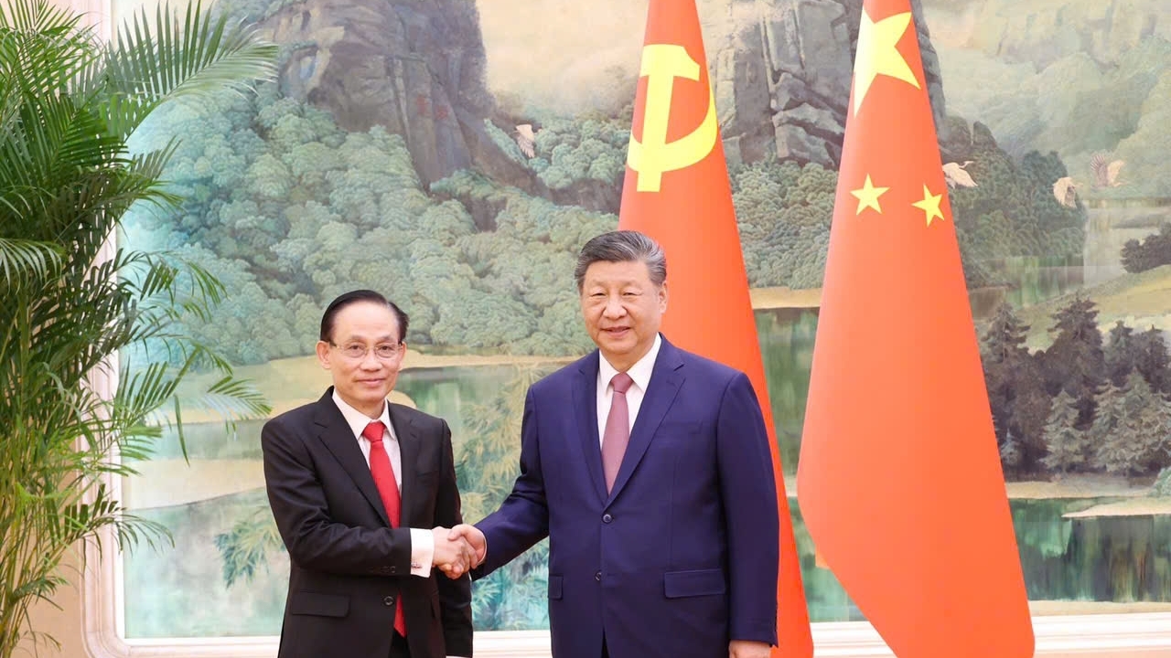 Special Envoy of General Secretary To Lam meets with Chinese General Secretary, President Xi Jinping