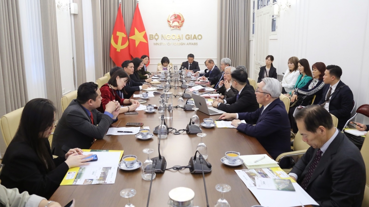 Permanent Deputy Foreign Minister Nguyen Minh Vu welcomes Japan’s Fukuoka Prefecture Business Managers Association