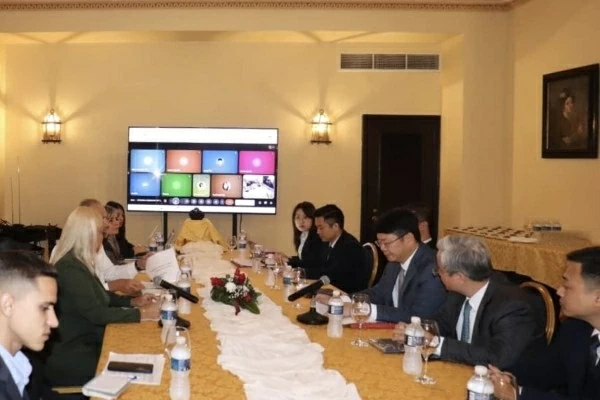 Strengthening and developing traditional friendly cooperation in law and justice between Vietnam and Cuba Strengthening and developing traditional friendly cooperation in law and justice between Vietnam and Cuba