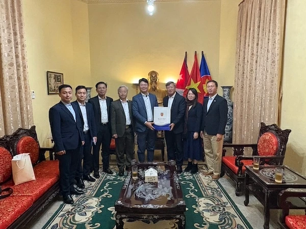 Strengthening and developing traditional friendly cooperation in law and justice between Vietnam and Cuba Strengthening and developing traditional friendly cooperation in law and justice between Vietnam and Cuba