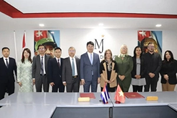 Strengthening and developing traditional friendly cooperation in law and justice between Vietnam and Cuba Strengthening and developing traditional friendly cooperation in law and justice between Vietnam and Cuba