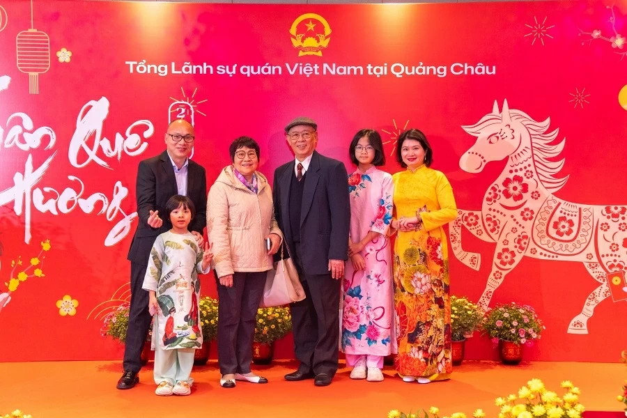 Celebrating 76 years of Vietnam-China diplomatic relations and Homeland Spring 2026 in Guangzhou