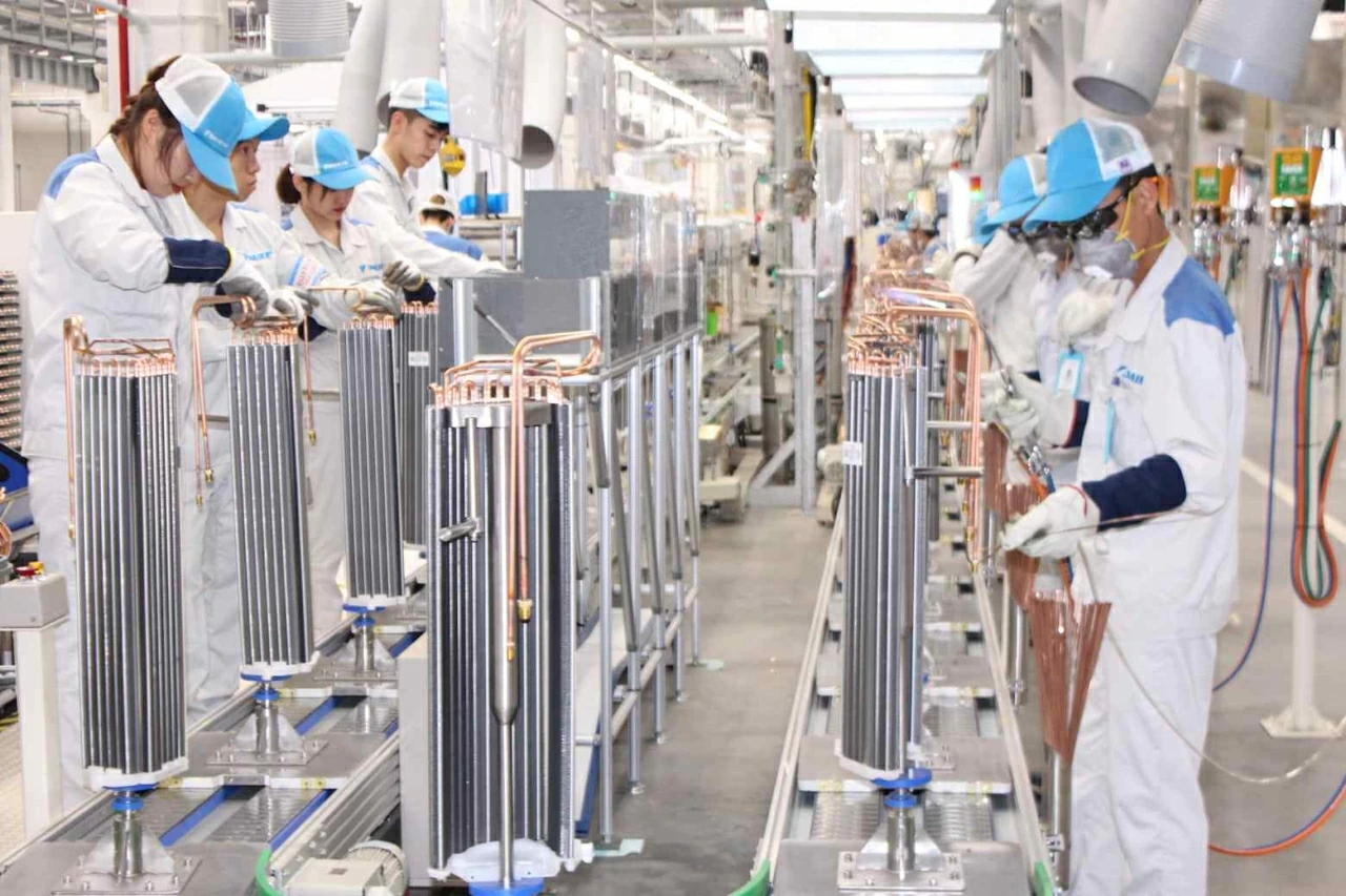 VCCI: Enterprises accompany the nation in a new era of development