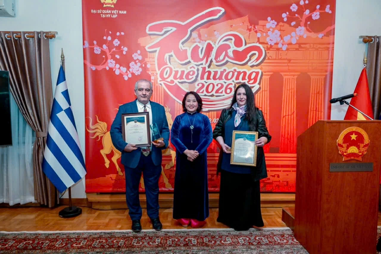 Warm and joyful Homeland Spring 2026 in Greece