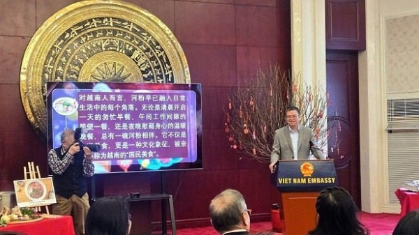 Vietnamese Pho captivates international diners in Beijing (China)