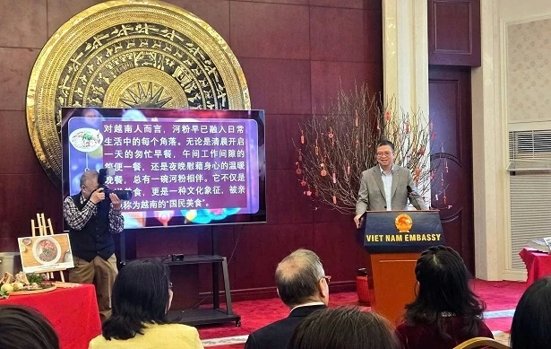 Vietnamese Pho captivates international diners in Beijing (China)