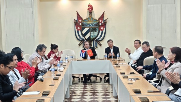 Seminar marks the 60th anniversary of Fidel Castro's historic declaration 'For Vietnam, Cuba is ready to shed its blood'