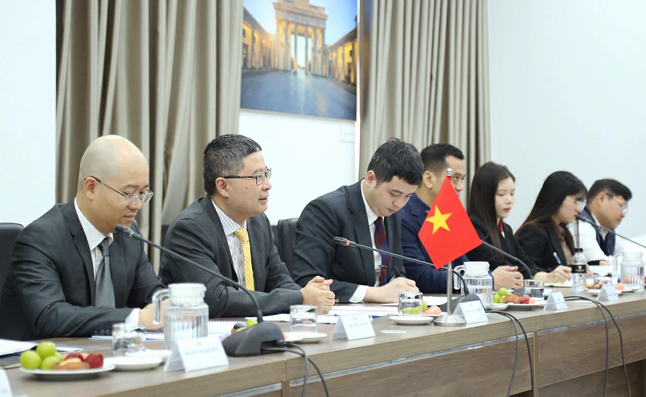 12th Vietnam-Republic of Korea consular consultation: Comprehensive, substantive, and effective cooperation 12th Vietnam-Republic of Korea consular consultation: Comprehensive, substantive, and effective cooperation