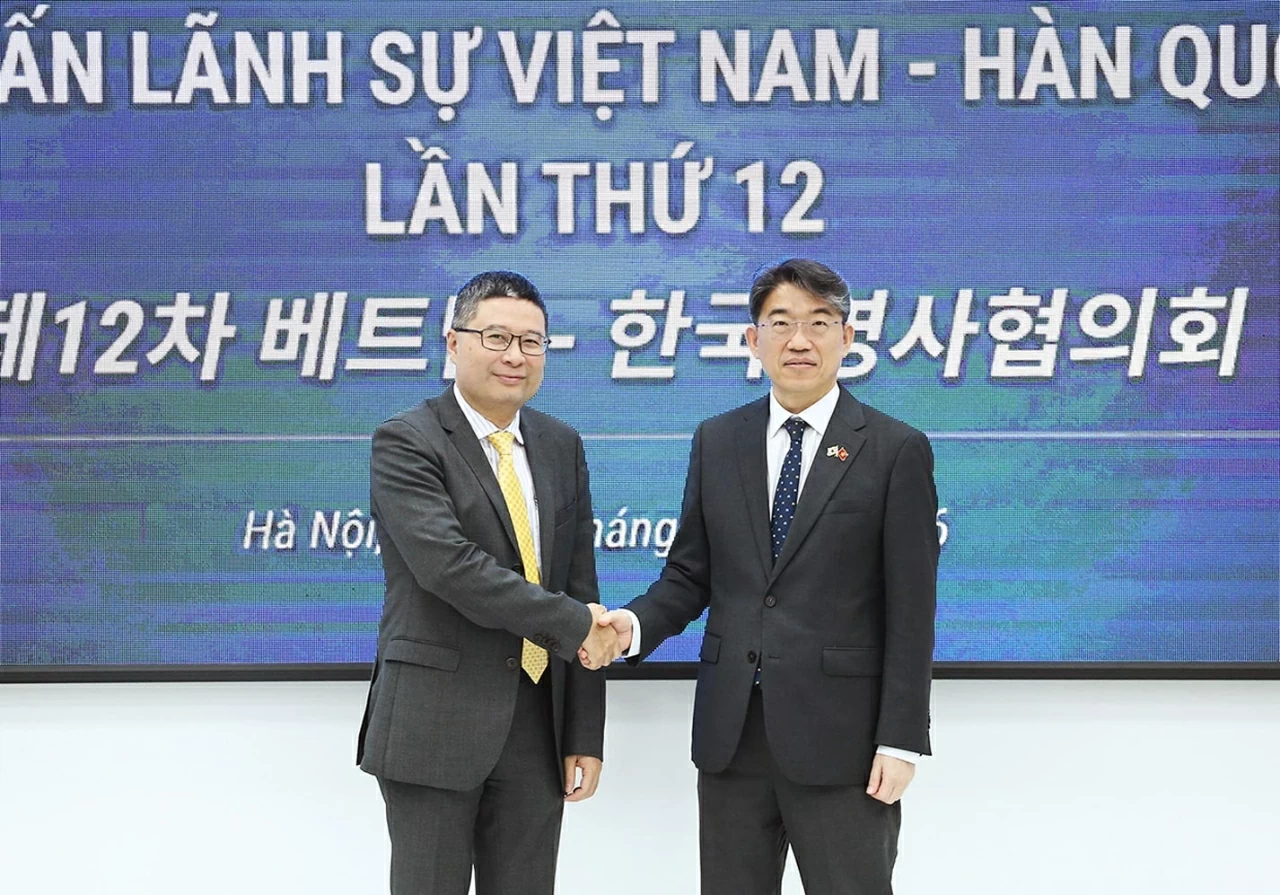 12th Vietnam-Republic of Korea consular consultation: Comprehensive, substantive, and effective cooperation 12th Vietnam-Republic of Korea consular consultation: Comprehensive, substantive, and effective cooperation