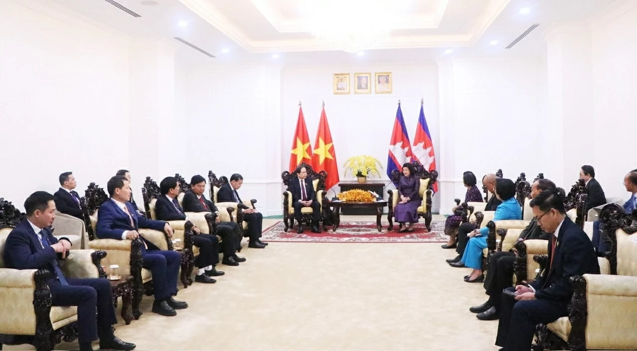Vietnam always attaches importance to relations with Cambodia: NA Chairman Tran Thanh Man