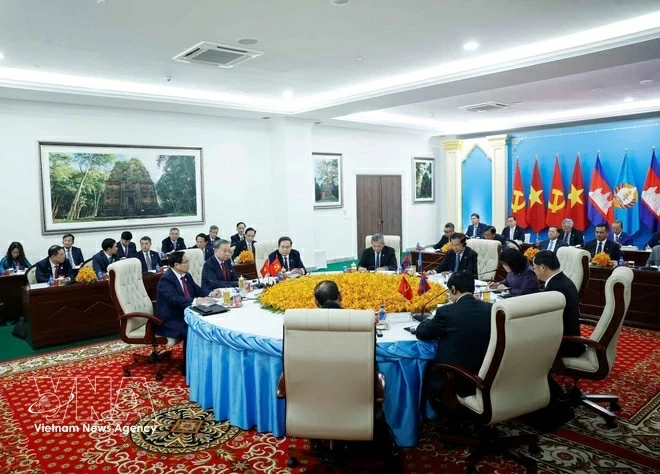 Party chiefs of Vietnam, Laos, Cambodia hold meeting in Phnom Penh