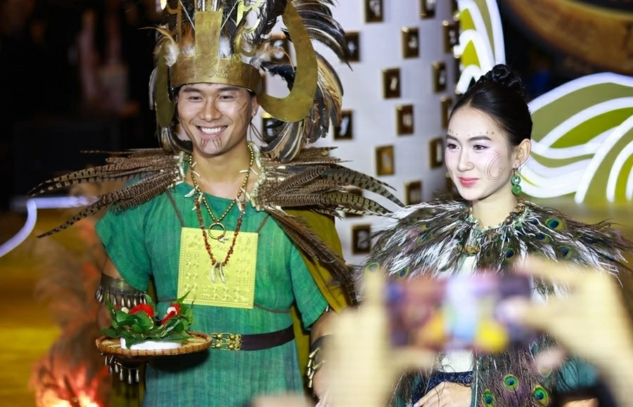 Celebrate the Year of the Horse with 'Legend of Da Trach' and embrace the pride of the Dragon's descendants