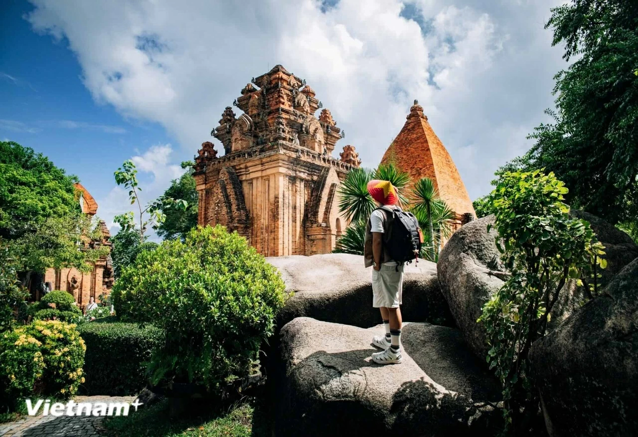 Vietnam tourism sets record with nearly 2.5 million international visitors in January 2026 Vietnam tourism sets record with nearly 2.5 million international visitors in January 2026