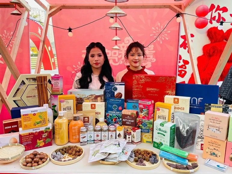 Promoting Vietnamese culture, cuisine, and products at the Chongqing International Spring Festival in China