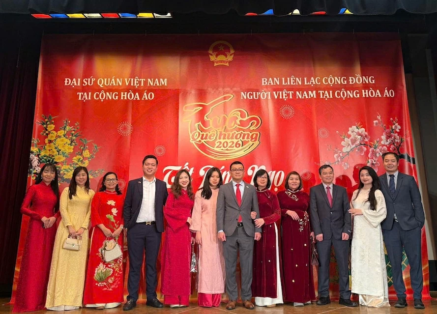 Vietnamese Embassy in Austria hosts Homeland Spring: Embracing roots, fostering pride and aspirations Vietnamese Embassy in Austria hosts Homeland Spring: Embracing roots, fostering pride and aspirations