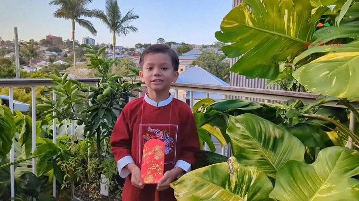 Preserving Vietnamese Tet abroad through children's singing in Melbourne