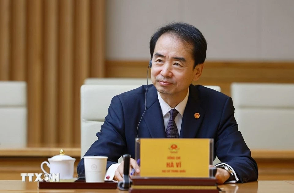 Prime Minister Pham Minh Chinh receives Chinese Ambassador to Vietnam He Wei Prime Minister Pham Minh Chinh receives Chinese Ambassador to Vietnam He Wei