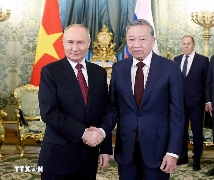 Russian Ambassador to Vietnam Gennady Bezdetko: We look to the future with confidence and optimism Russian Ambassador to Vietnam Gennady Bezdetko: We look to the future with confidence and optimism