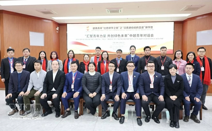 Vietnam-China youth dialogue forum convenes on joining hands to build green future