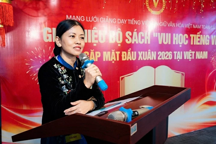 The 'Vui hoc tieng Viet' book series: A new bridge to preserve the mother tongue abroad