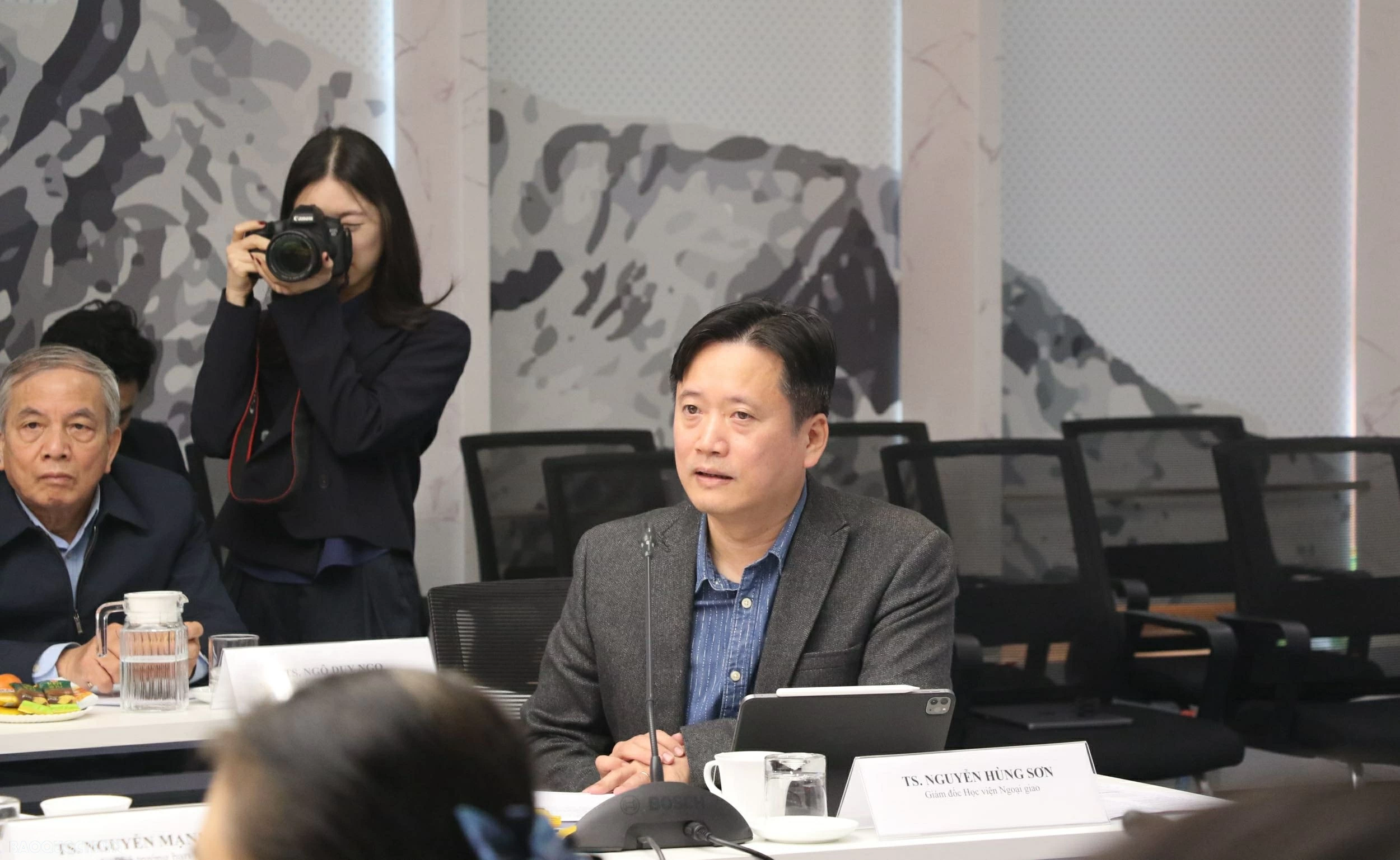 Seminar: Foreign Affairs work serving the country’s practical strategic development goals in the new context