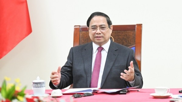 Prime Minister Pham Minh Chinh holds phone talks with Singaporean Prime Minister Lawrence Wong