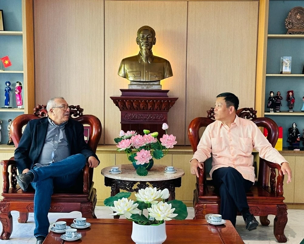 Venezuela political forces congratulate the success of the 14th Party Congress at Vietnamese Embassy