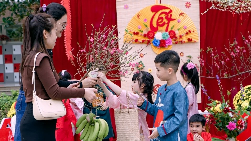 Celebrating Lunar New Year Tet: From tradition to a space for connection – Dr. Pham Hoang Manh Ha