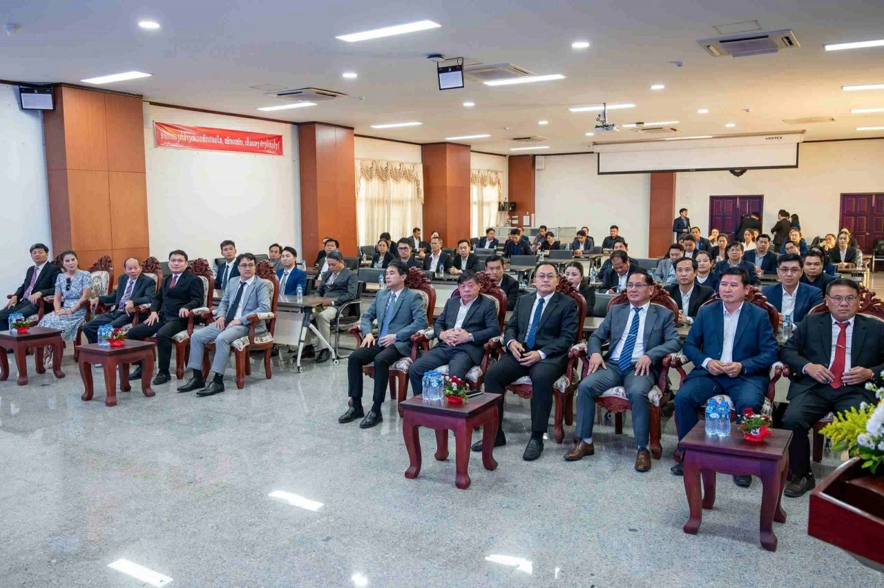 Các cơ quan trực thuộc Chính phủ Lào tham dự lễ ký kết MOU Các cơ quan trực thuộc Chính phủ Lào tham dự lễ ký kết MOU