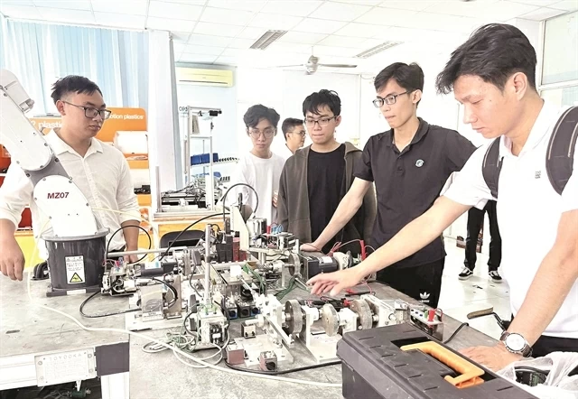 AI and Vietnam’s next development chapter: Managing disruption, seizing opportunity