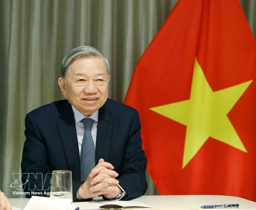 General Secretary To Lam holds Phone talks with U.S. Senators