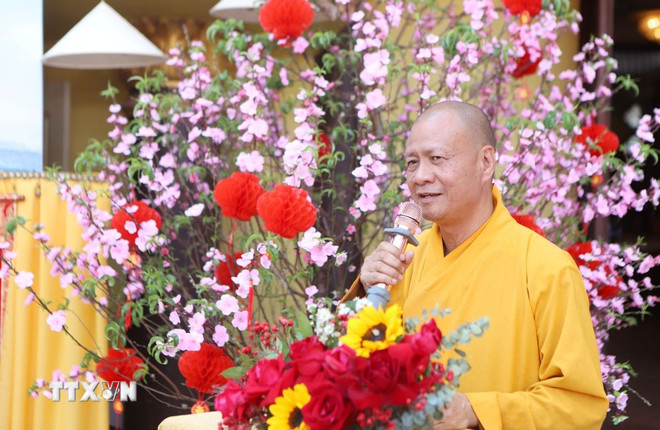 Meaningful Tet gift program at Phat Tich Pagoda in Vientiane capital Meaningful Tet gift program at Phat Tich Pagoda in Vientiane capital