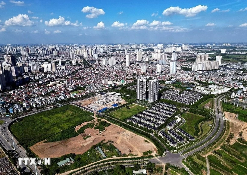 Real estate projects are being implemented across the country. (Photo: VNA)