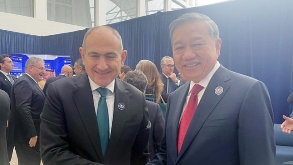 General Secretary To Lam meets with foreign leaders on sidelines of Board of Peace meeting