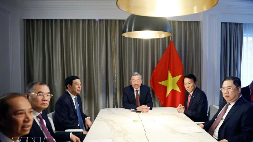 Party General Secretary To Lam holds phone talks with former US Senator Patrick Leahy