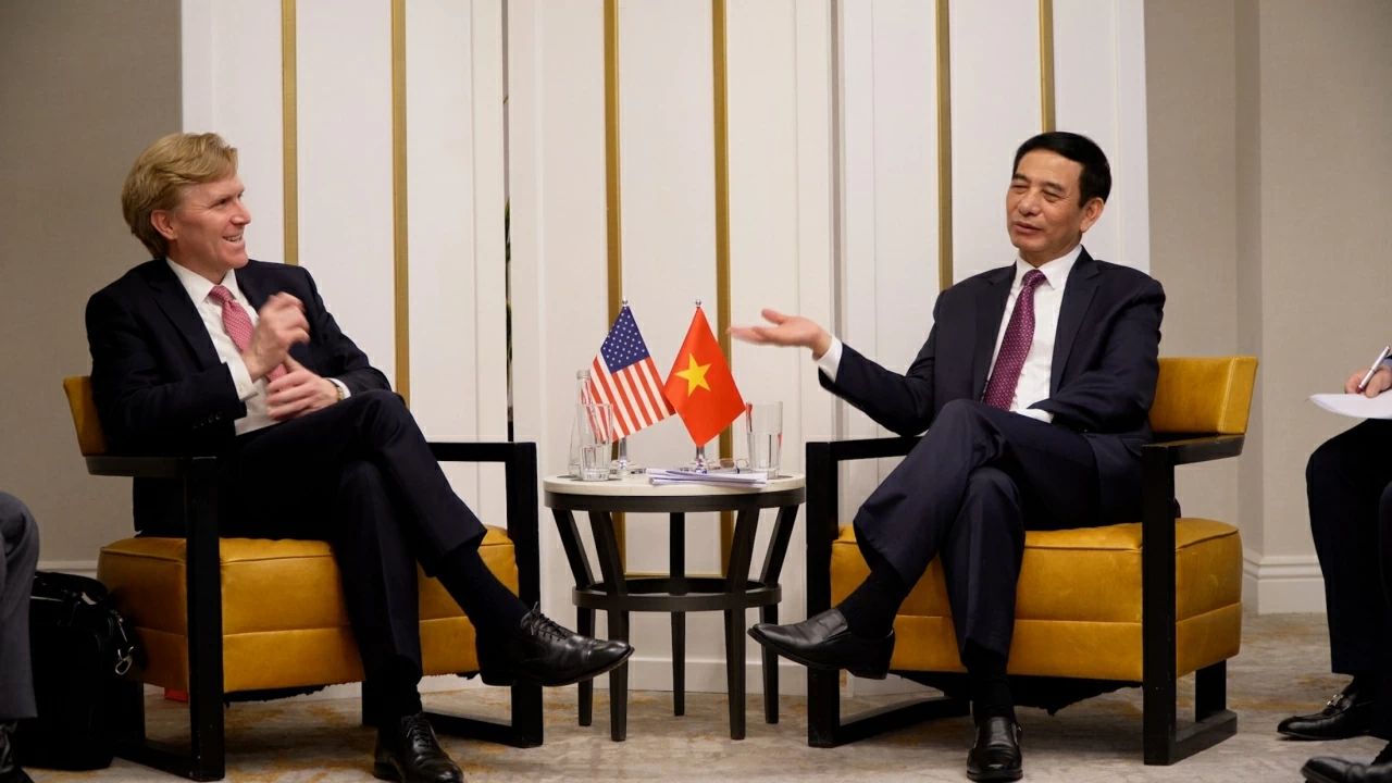 Đại tướng Phan Văn Giang khẳng định Việt Nam luôn coi Hoa Kỳ là một trong những đối tác quan trọng; mong muốn hai nước tiếp tục hợp tác hơn nữa trên cơ sở bình đẳng, cùng có lợi, tôn trọng luật pháp quốc tế. (Nguồn: BQP) Đại tướng Phan Văn Giang khẳng định Việt Nam luôn coi Hoa Kỳ là một trong những đối tác quan trọng; mong muốn hai nước tiếp tục hợp tác hơn nữa trên cơ sở bình đẳng, cùng có lợi, tôn trọng luật pháp quốc tế. (Nguồn: BQP)