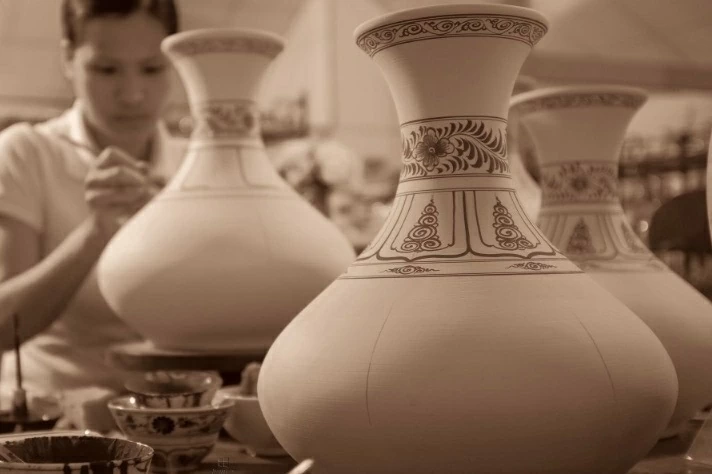 Hanoi's craft villages: From 'living heritage' to a source of national soft power Hanoi's craft villages: From 'living heritage' to a source of national soft power