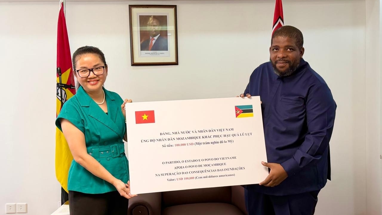 Vietnam supports Mozambique to overcome flood aftermaths